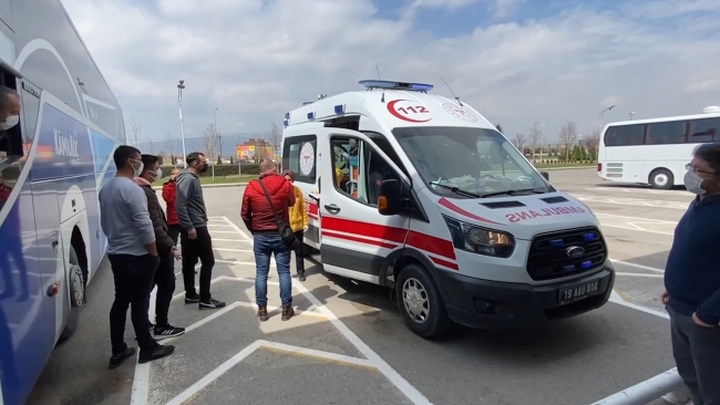 Test sonucunu beklemeden yola çıktı, pozitif olduğunu otobüste öğrendi